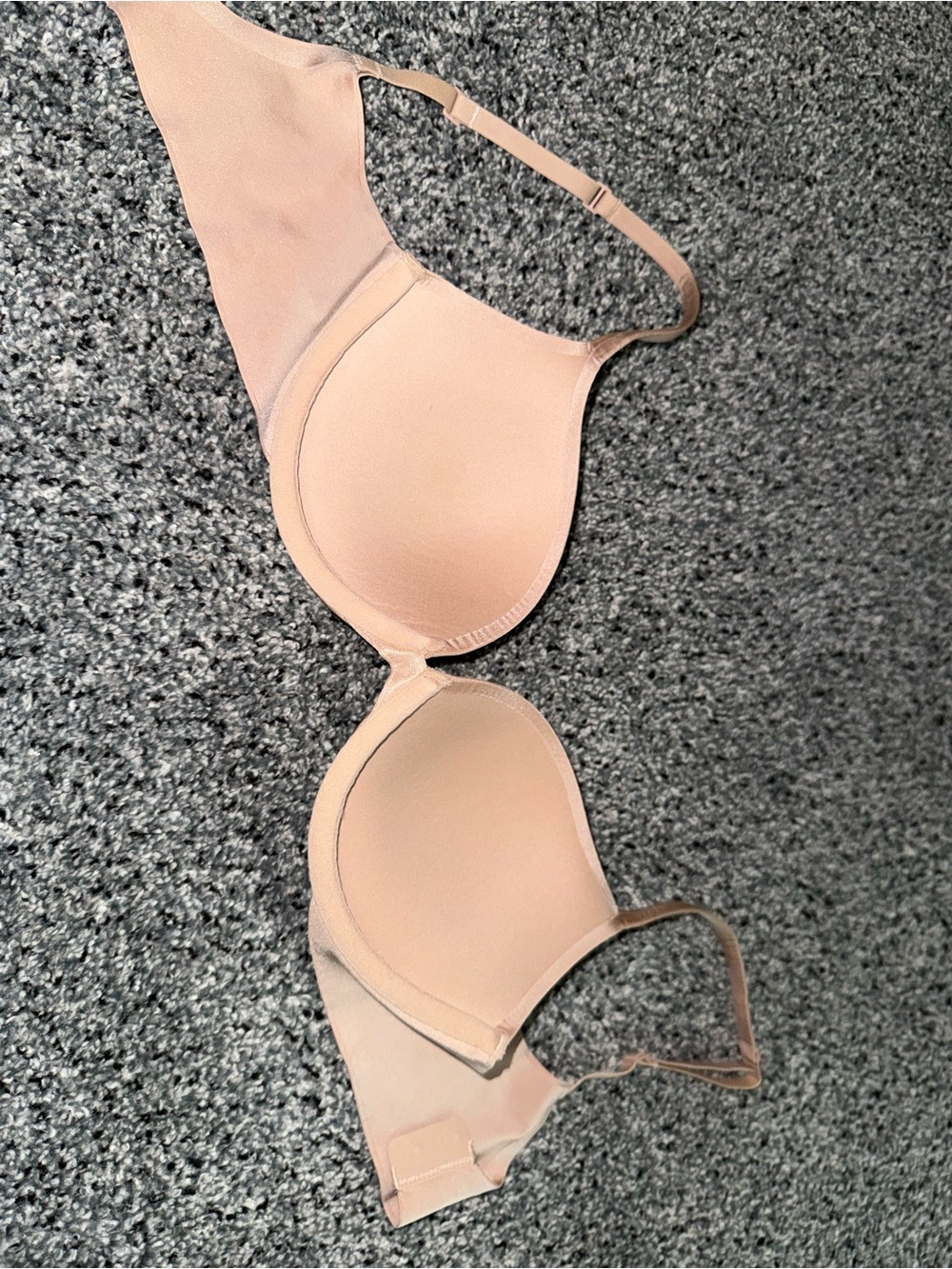 SKIMS Light Nude Smooth T-Shirt Bra - Picture 3 of 4